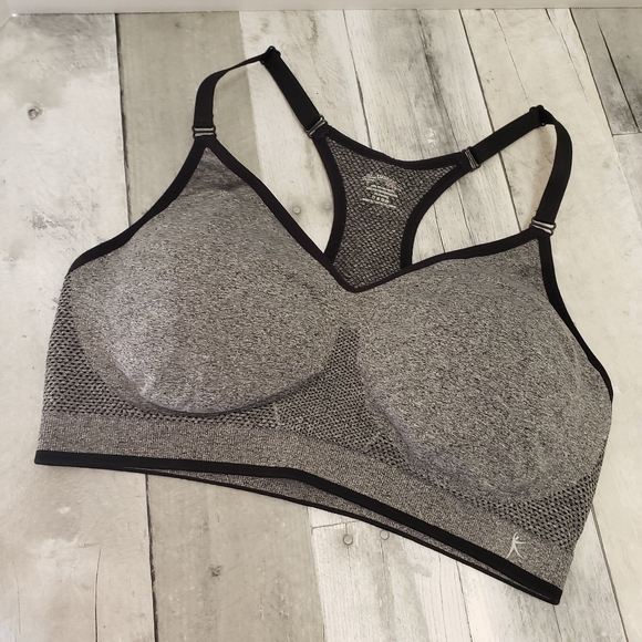 danskin now keyhole sports bra